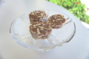 lazy cake with dates